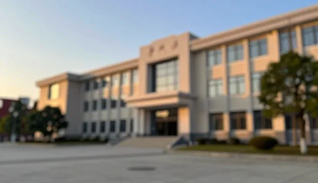服务器性能误区澄清与SEO优化实战建议
